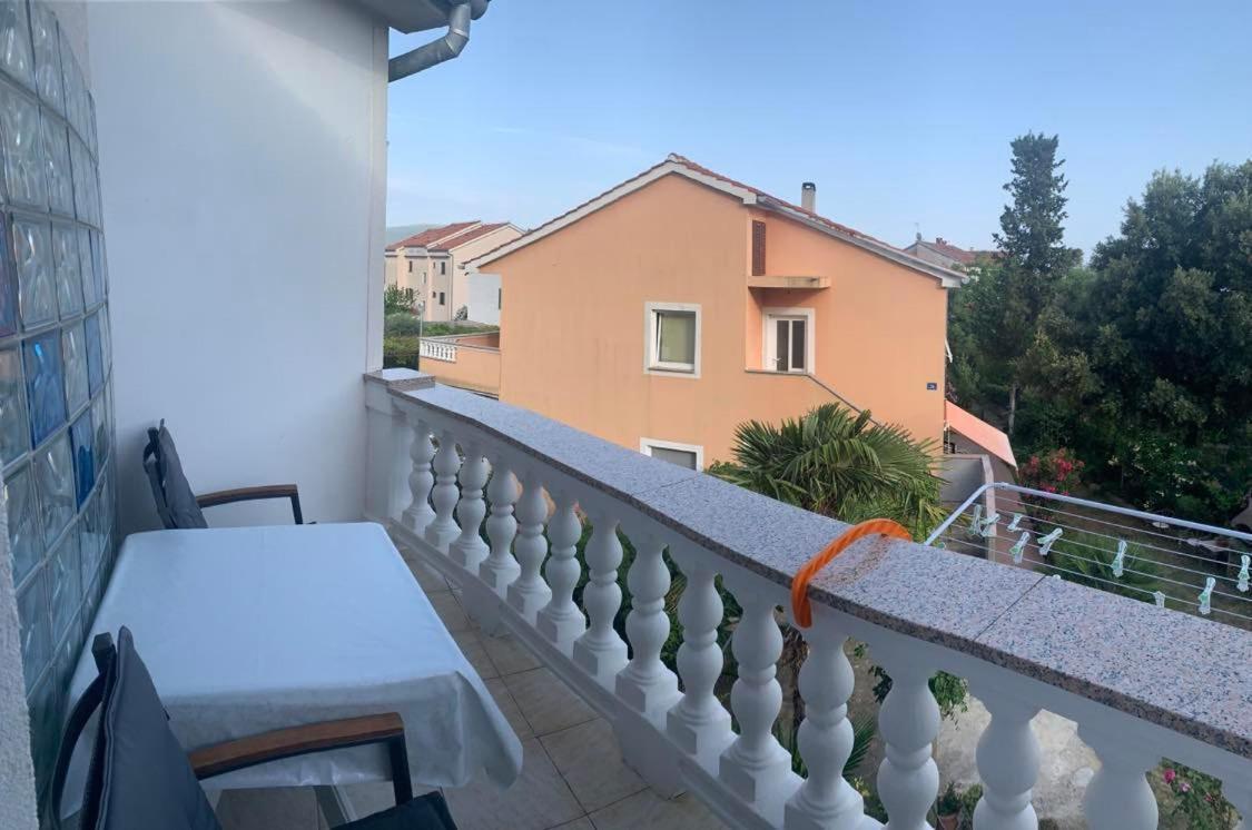 Apartments Ostojic Крк Экстерьер фото