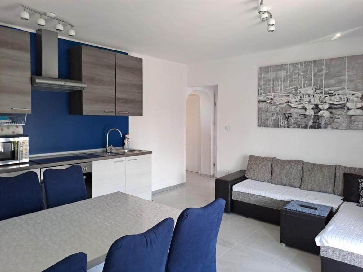 Apartments Ostojic Крк Экстерьер фото