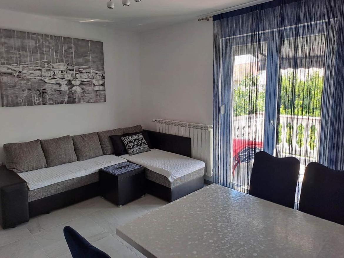Apartments Ostojic Крк Экстерьер фото